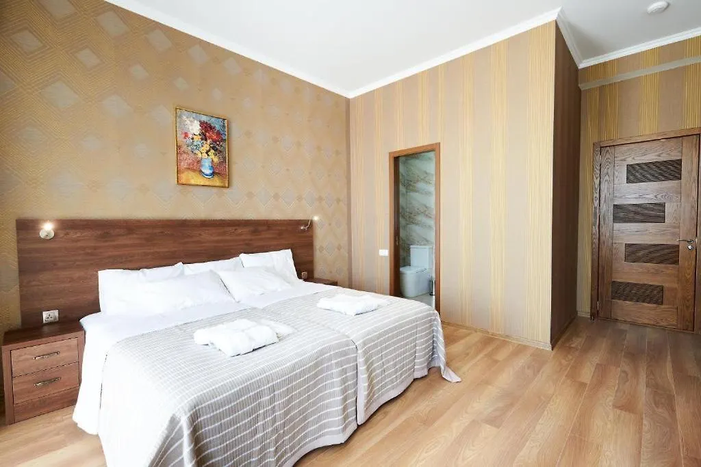 The Hilltop Skyline Hotel Тбилиси